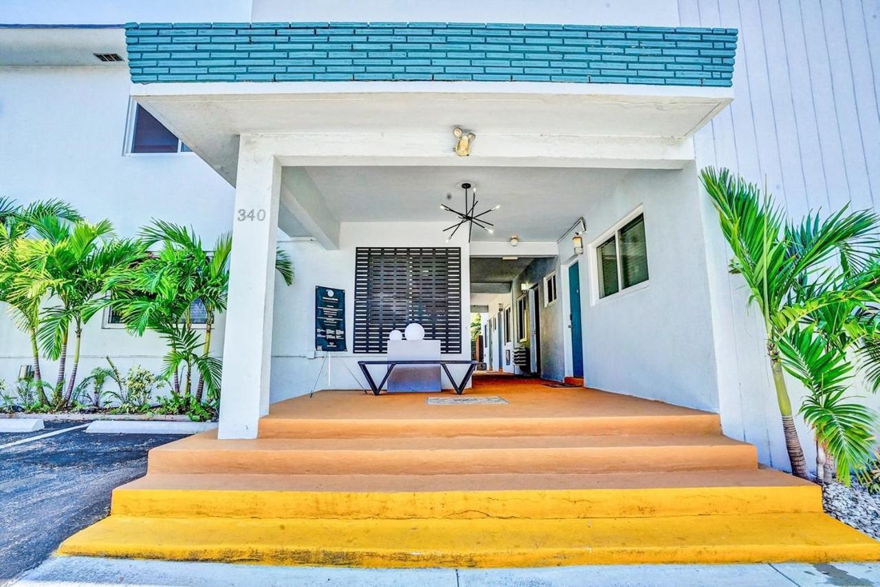 Christmas Retreat Walk To Dania Beach Pool Exterior photo